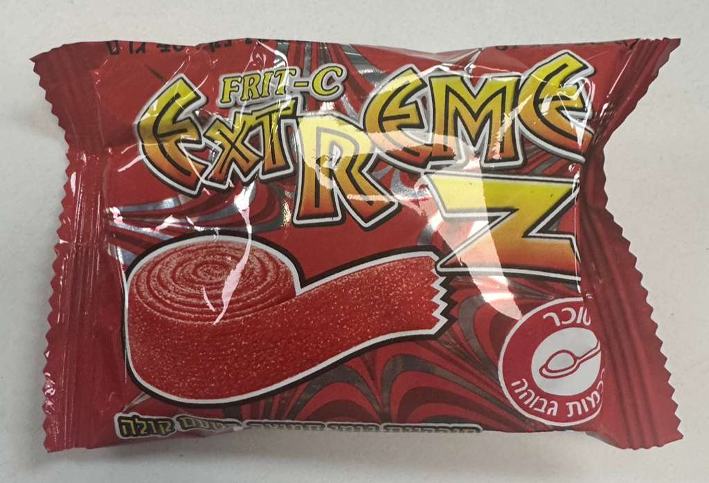 Extreme Z - Cola Flavor Roll Up Candy